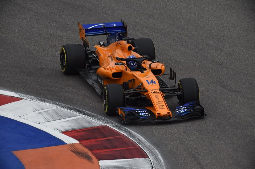 Fernando Alonso (McLaren) 17º en calificación