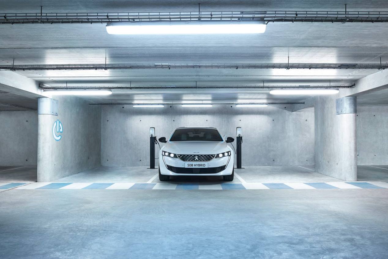 Peugeot 508 Hybrid 2019: así es la próxima berlina híbrida enchufable