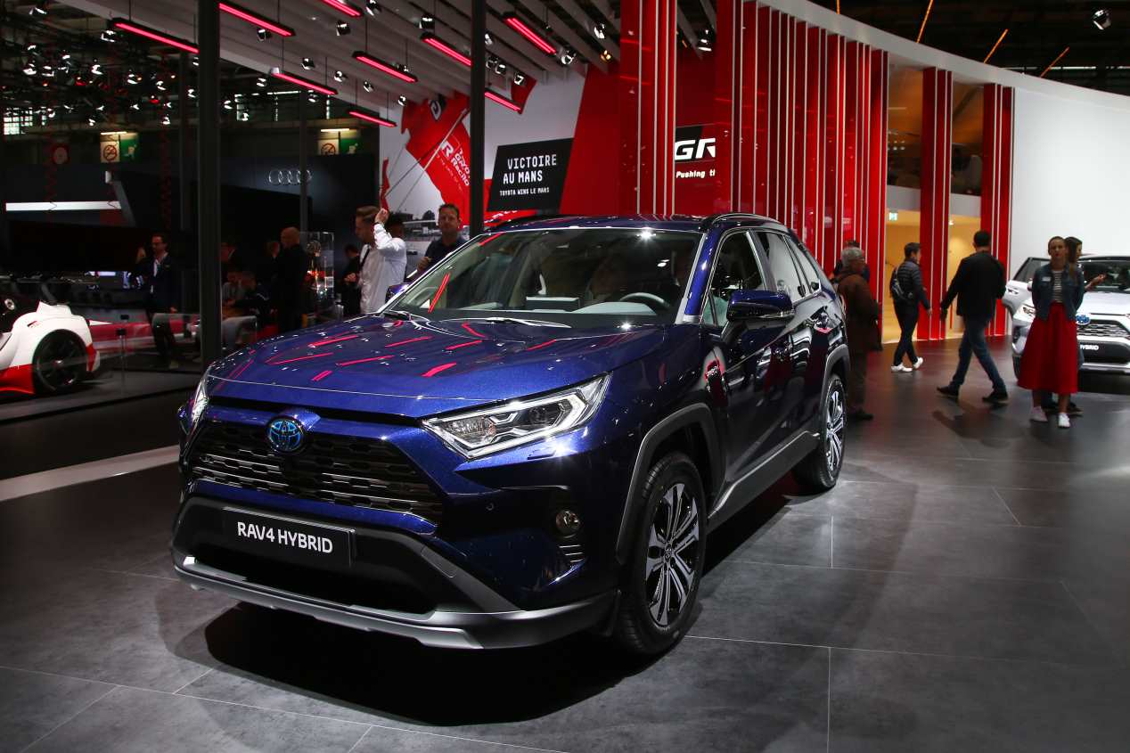 Toyota RAV4 2019: el SUV híbrido llega este enero