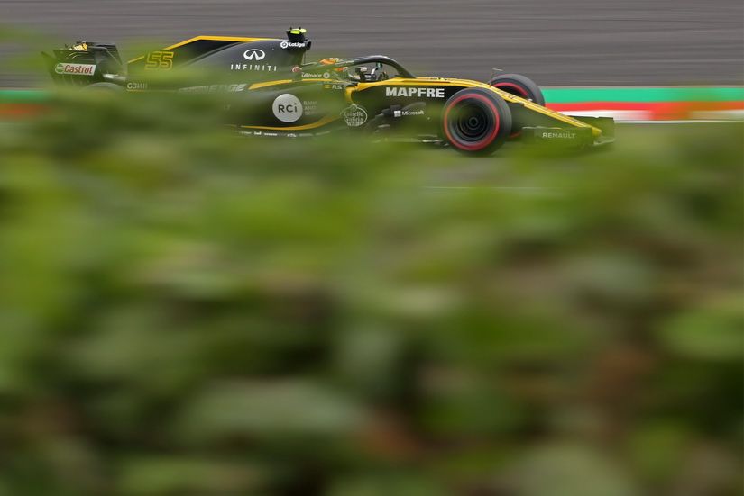 Sainz con su Renault rodando el viernes en Suzuka