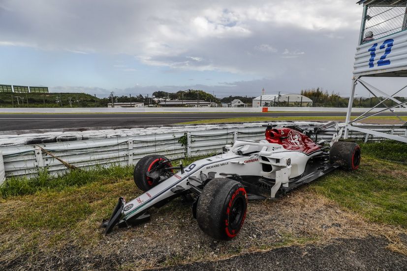 El Sauber de Ericsson tras el accidente durante la Q1