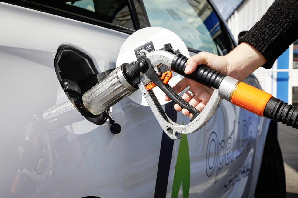 El coste total de un coche de GLP frente al coche de gasolina y el eléctrico