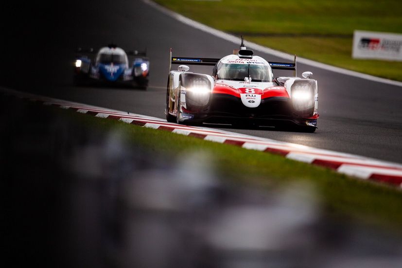 Alonso con su Toyota nº 8 en las 6 Horas de Fuji