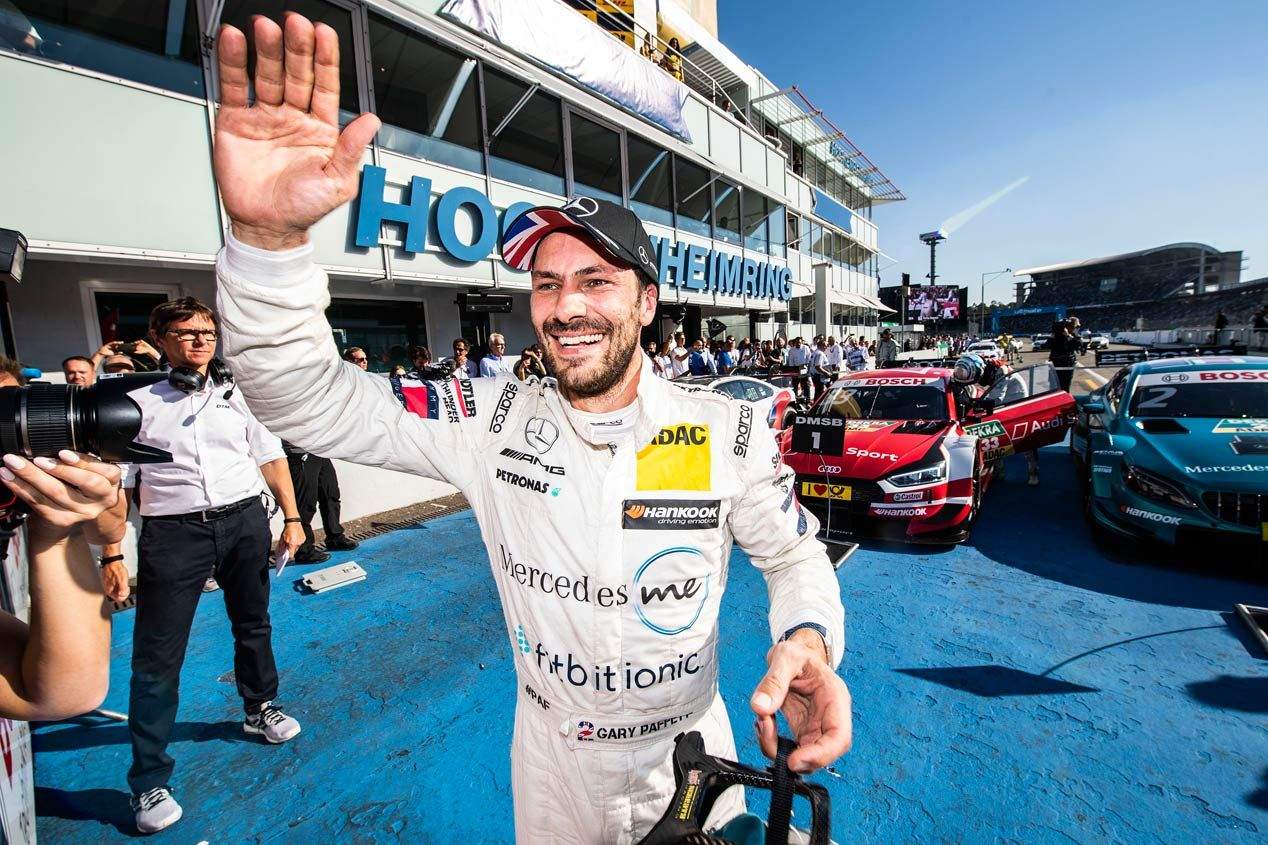 Mercedes se va del DTM por la puerta grande