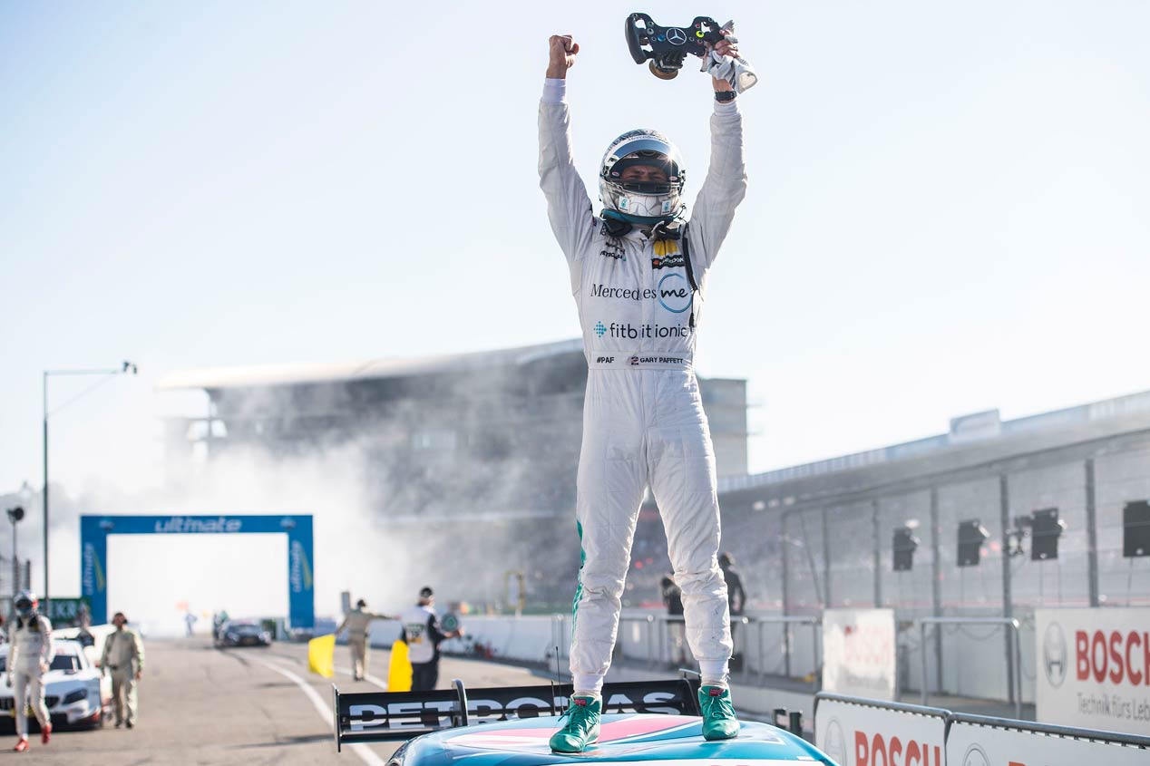 Mercedes se va del DTM por la puerta grande