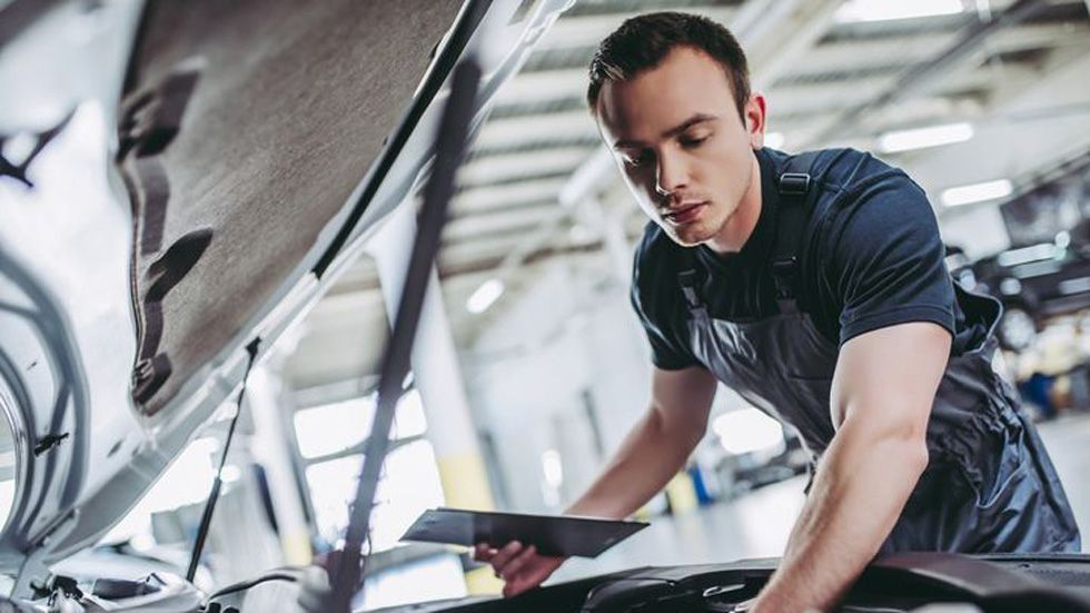 Las marcas de coches más baratas y más caras en el taller