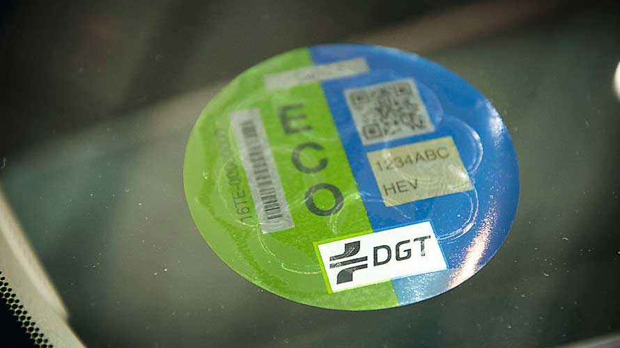 Pegatinas de la DGT: homologado no es lo mismo que matriculado