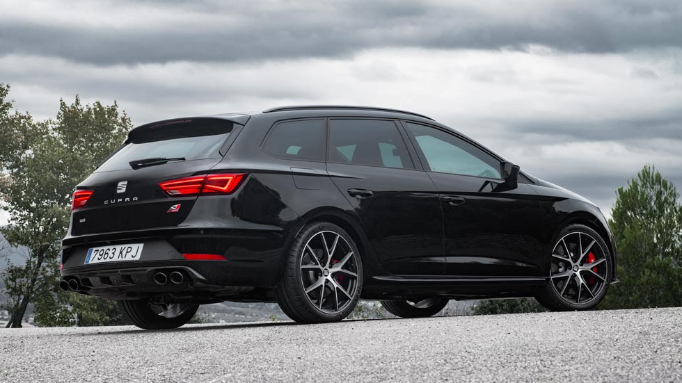 Seat León ST Cupra Black Carbon: para las familias más deportivas