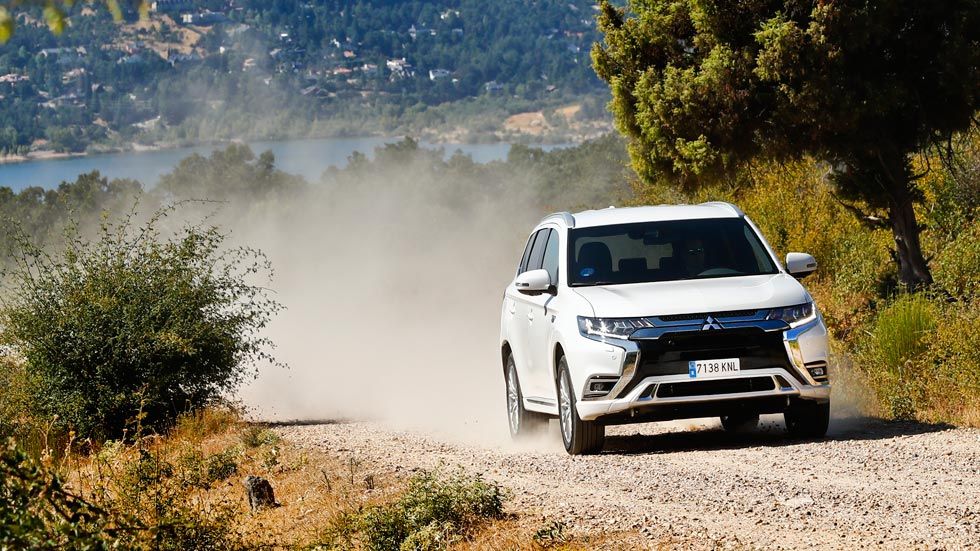 Mitsubishi Outlander PHEV: llegarás más lejos (VÍDEO)