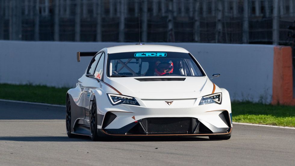Nuevas imágenes y vídeo del CUPRA e-Racer, el súper coche eléctrico