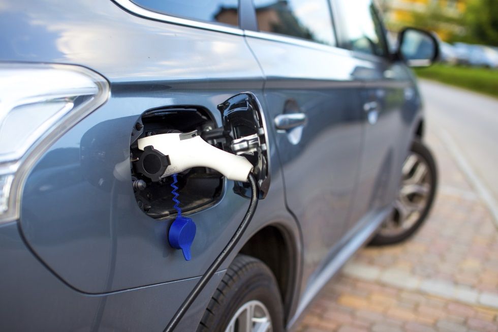 Un informe pide que se prohíba la venta de coches Diesel y gasolina en 2032