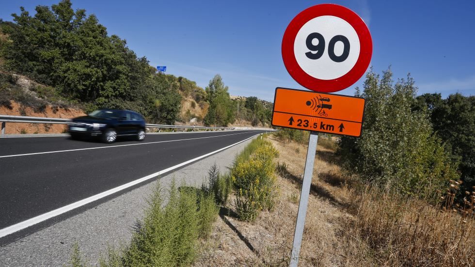 Más radares y límites más bajos de velocidad contra “la violencia vial”