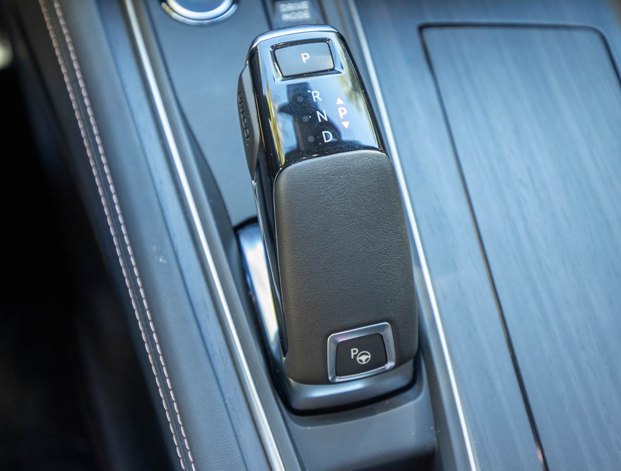 Audi A4 y Peugeot 508, cara a cara