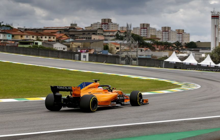 Fernando Alonso en su McLaren