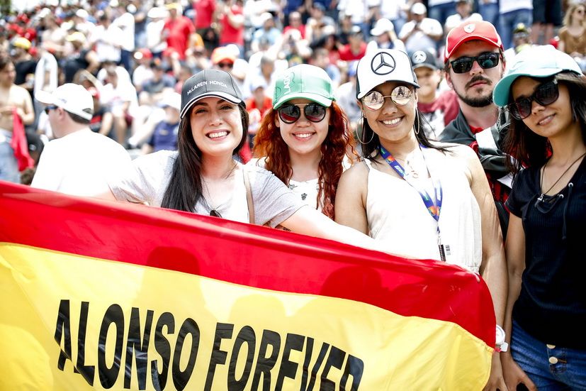 Alonso cuenta con muchos seguidores en todos los circuitos