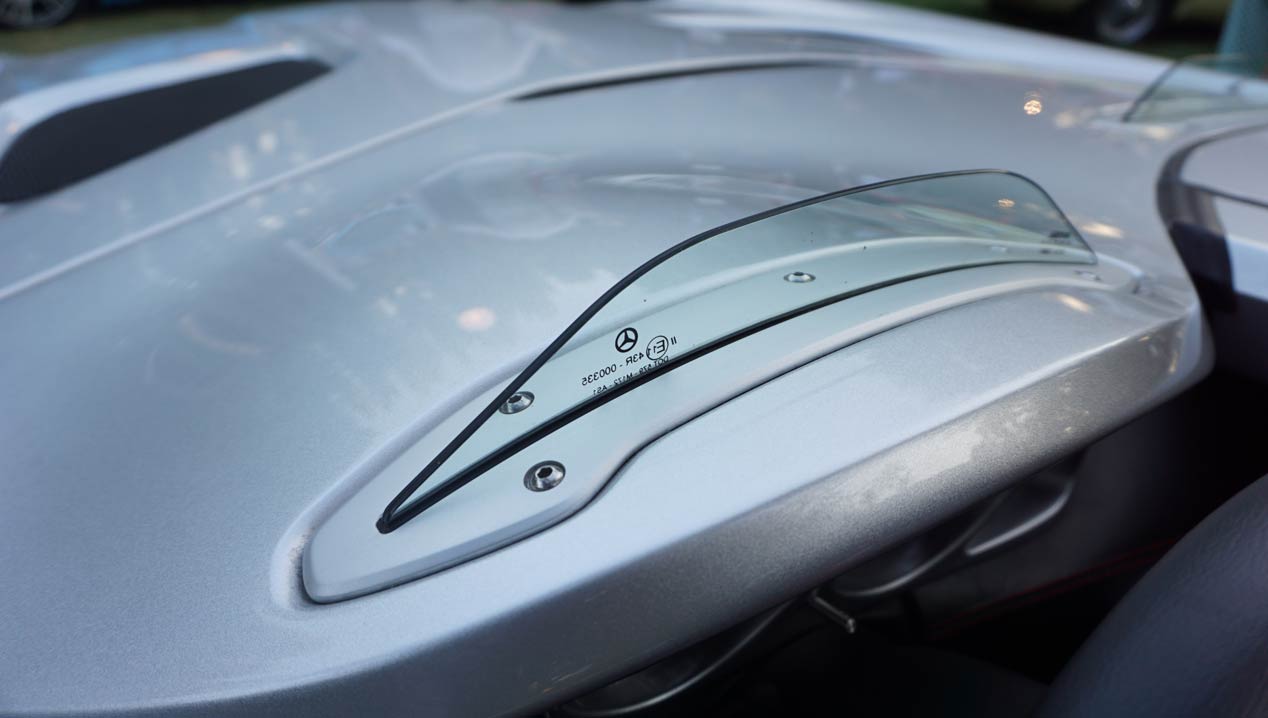 ¿Qué coches tienen el parabrisas más grande y el más pequeño del mundo?