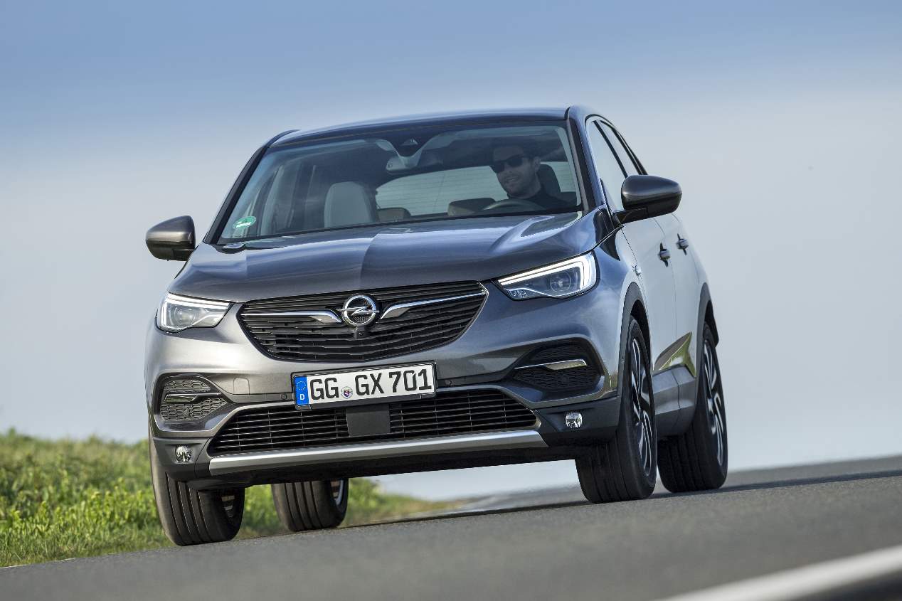 ¿Diesel o gasolina? Lo analizamos en el Ateca, 3008, GLA, Grandlanx X y Kodiaq