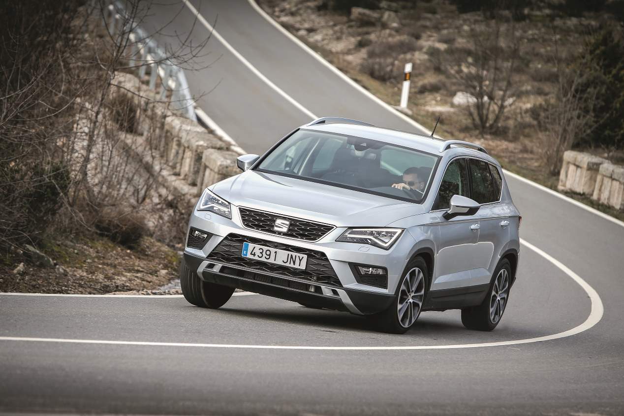 ¿Diesel o gasolina? Lo analizamos en el Ateca, 3008, GLA, Grandlanx X y Kodiaq