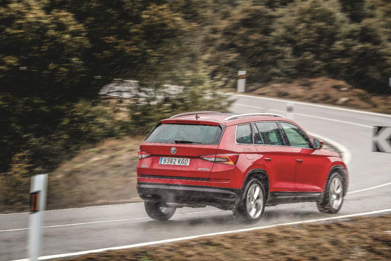 ¿Diesel o gasolina? Lo analizamos en el Ateca, 3008, GLA, Grandlanx X y Kodiaq