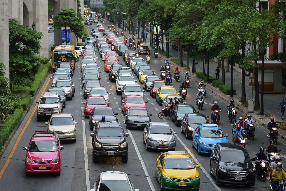 Cuándo prohibirán los coches Diesel y gasolina todos los países