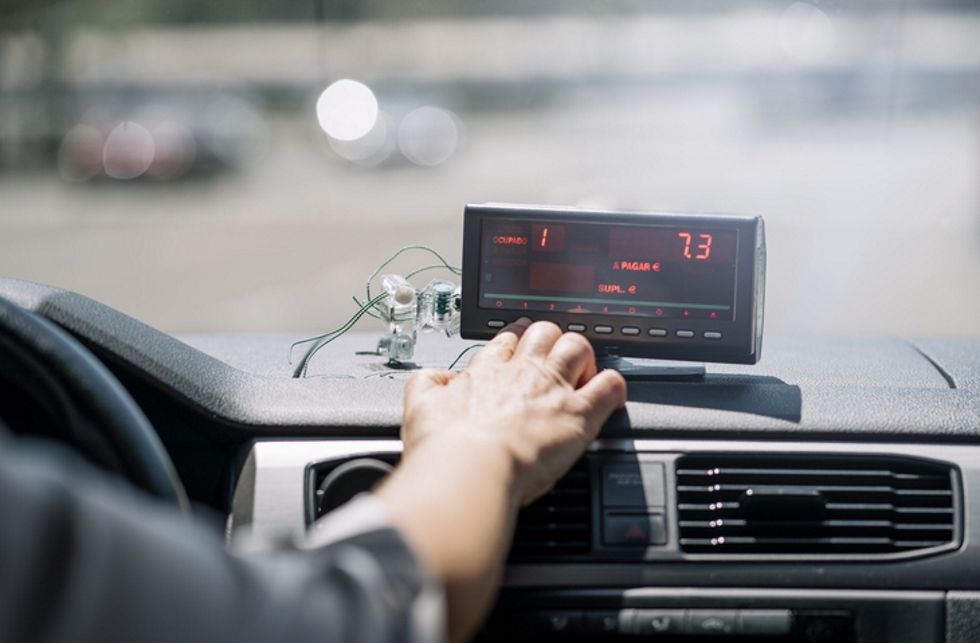 Qué es más barato: ¿taxi o coches de VTC como Uber y Cabify?