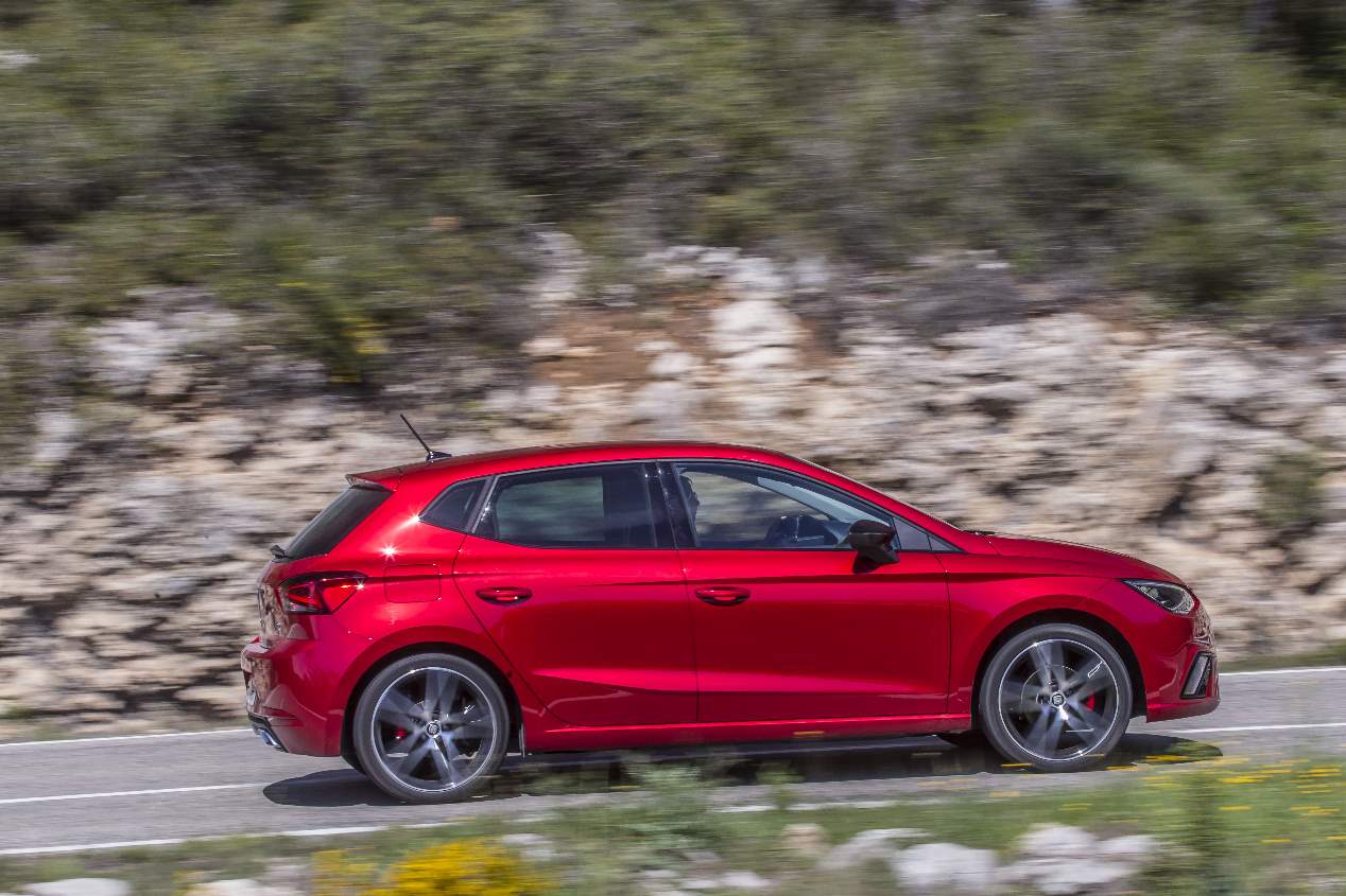 Ford Fiesta, Seat Ibiza o Peugeot 208: Diesel o gasolina, ¿qué interesa más?