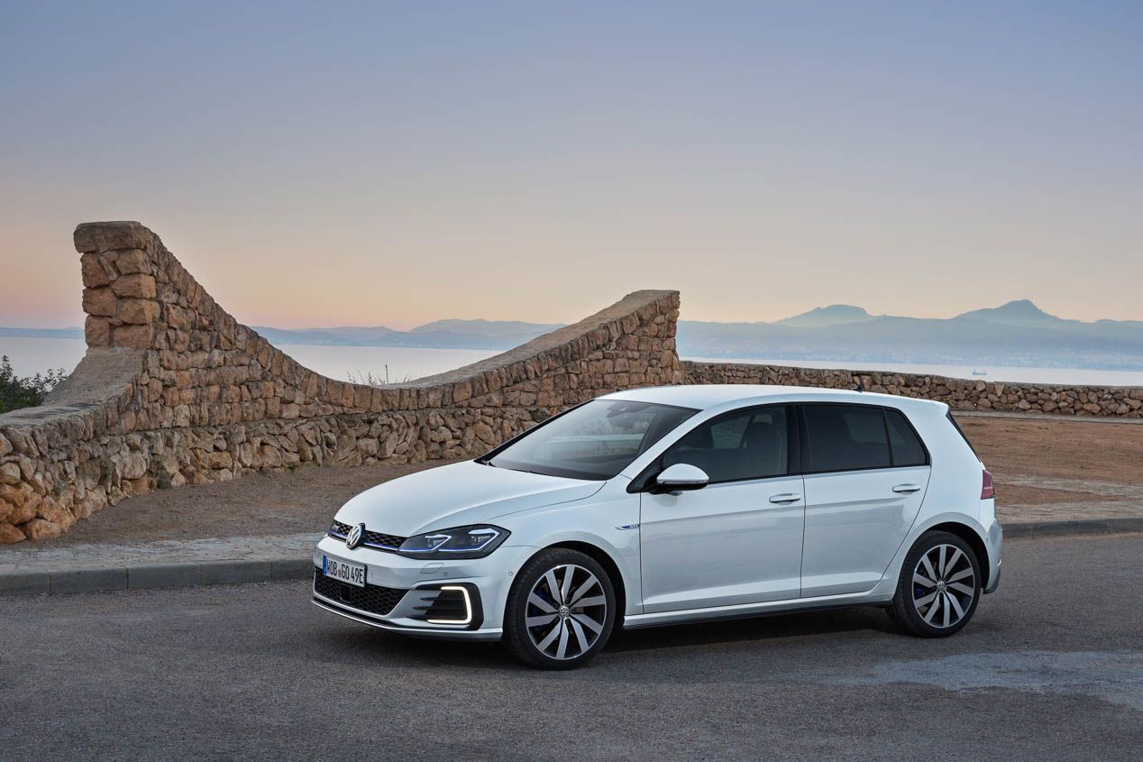 Todos los coches híbridos enchufables del mercado