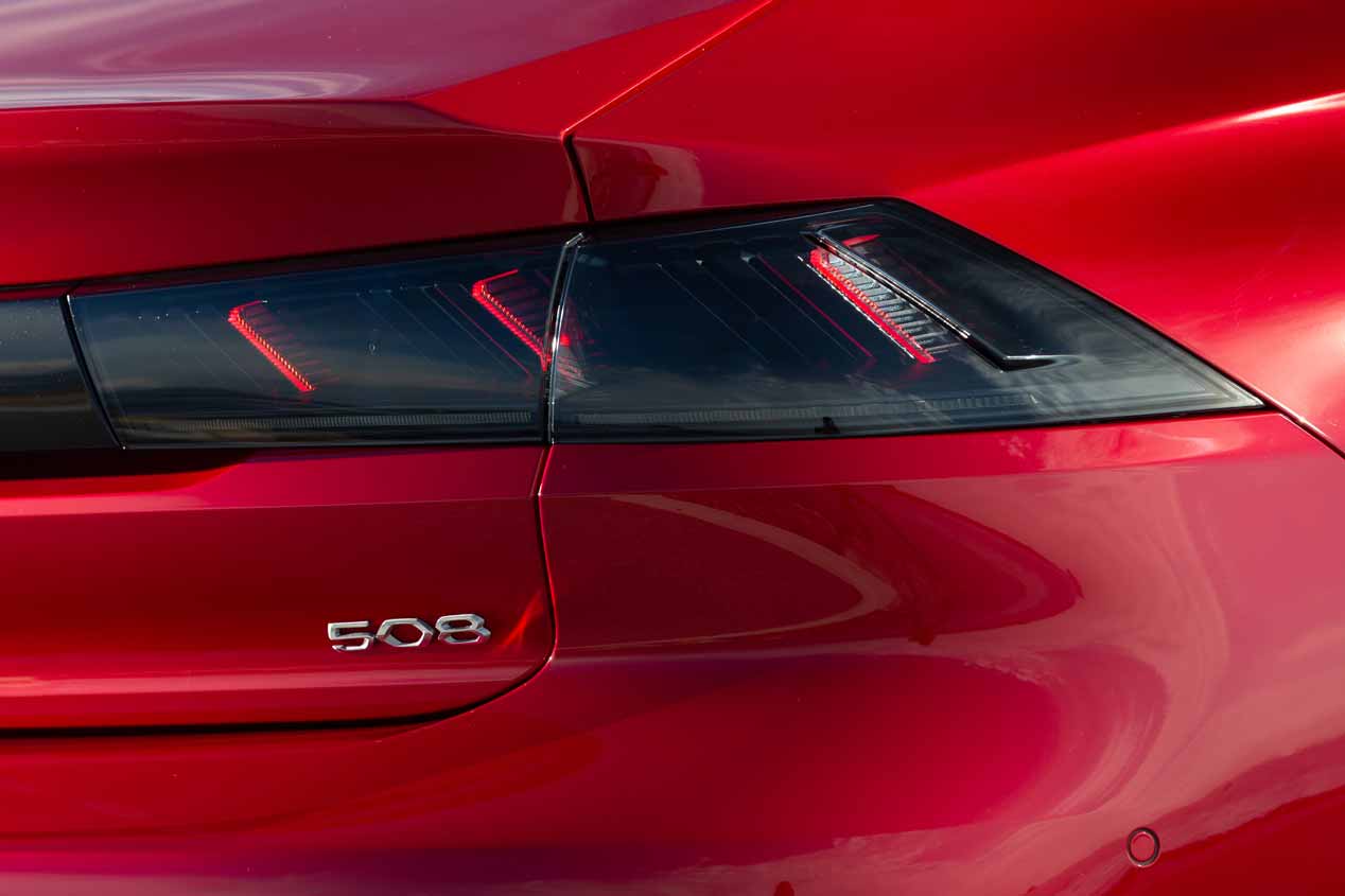 Peugeot 508 vs 508L 2019: así son las dos berlinas