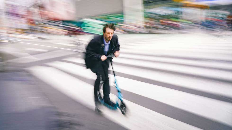 La seguridad de los patinetes, a debate: atropello mortal de una anciana