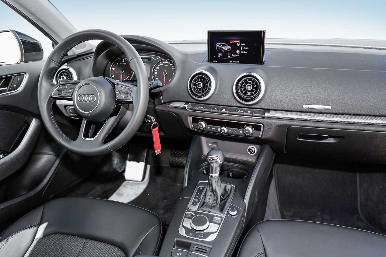 Supercomparativa de compactos: A3, Serie 1, Clase A, Golf, Q30, CT, V40 y DS 4
