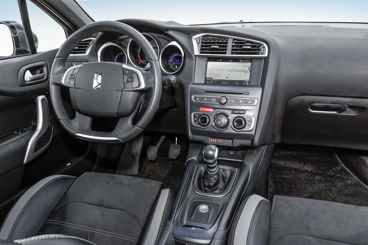 Supercomparativa de compactos: A3, Serie 1, Clase A, Golf, Q30, CT, V40 y DS 4