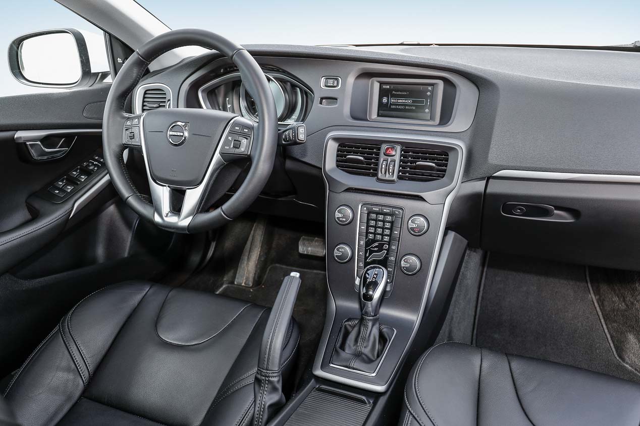 Supercomparativa de compactos: A3, Serie 1, Clase A, Golf, Q30, CT, V40 y DS 4