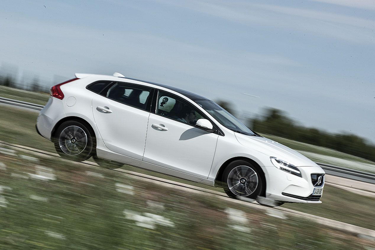 Supercomparativa de compactos: A3, Serie 1, Clase A, Golf, Q30, CT, V40 y DS 4