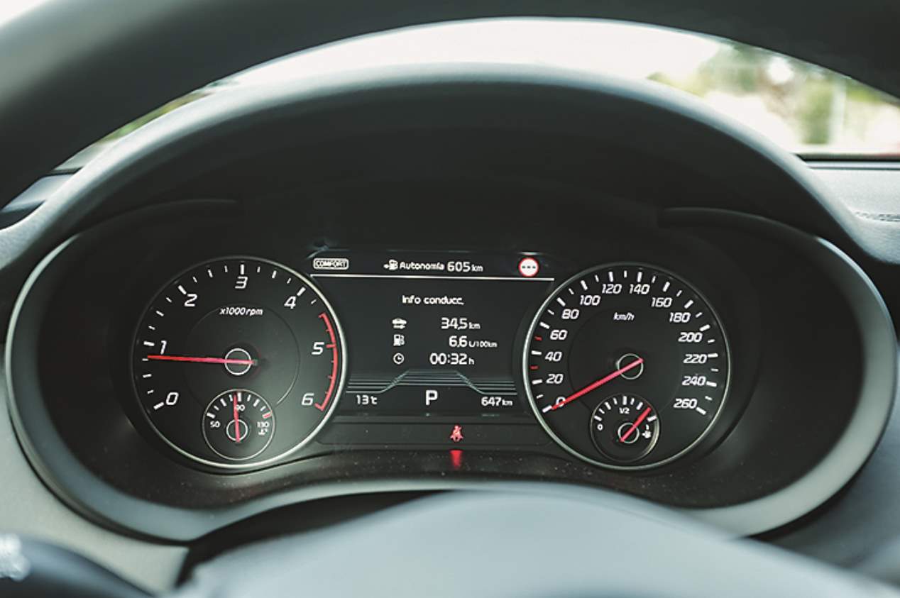 Peugeot 508 vs Kia Stinger: duelo de berlinas Diesel