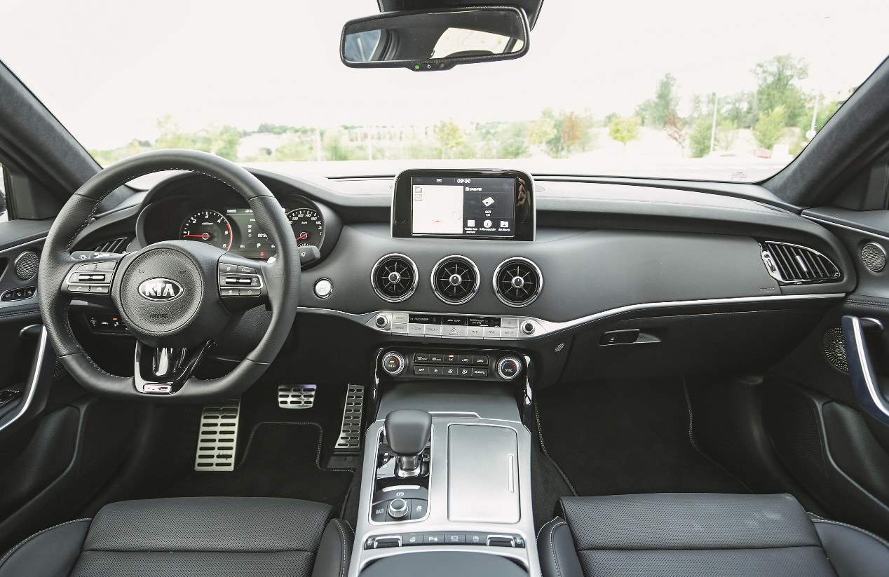 Peugeot 508 vs Kia Stinger: duelo de berlinas Diesel