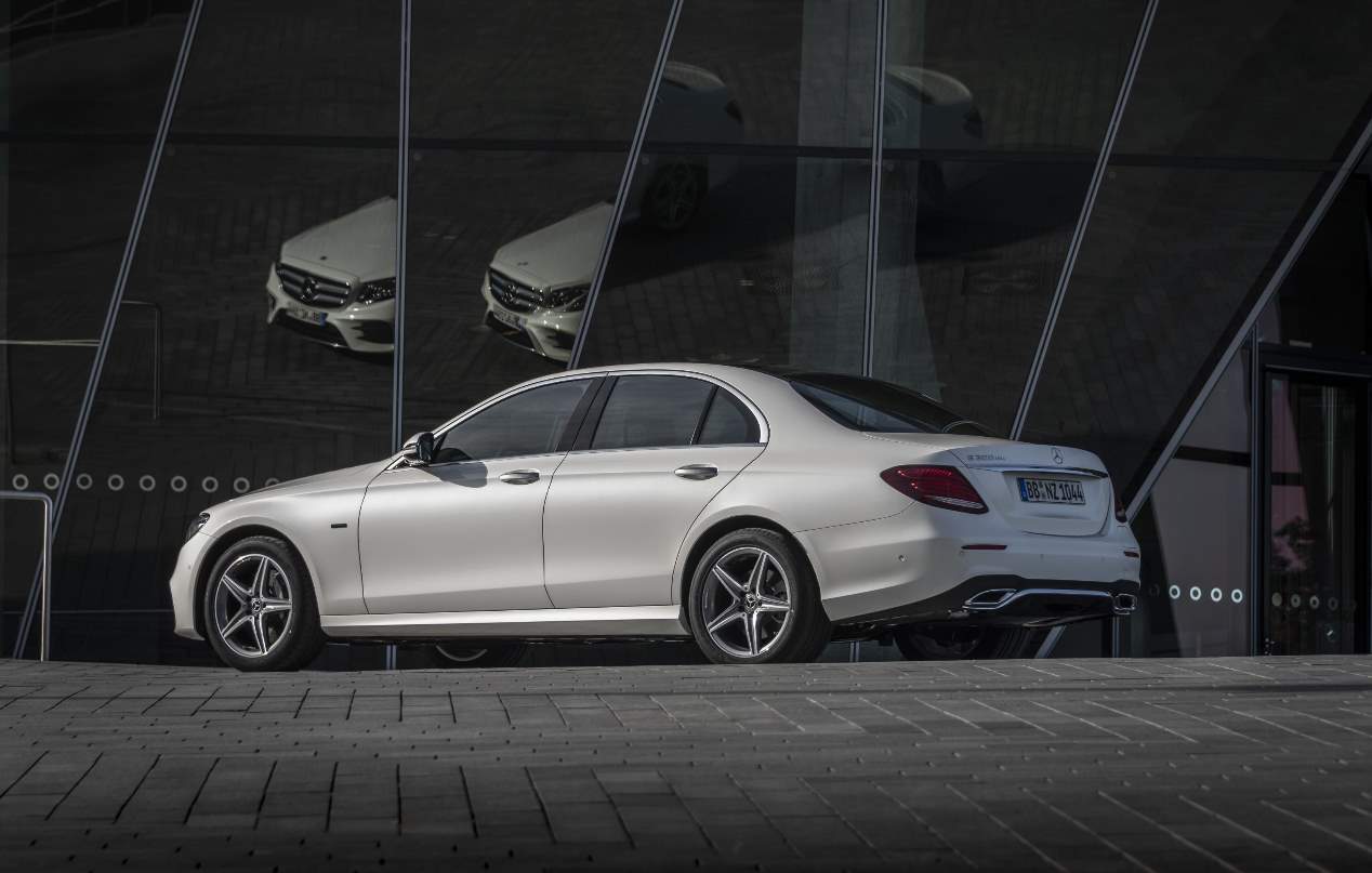 Mercedes Clase E 300 de híbrido enchufable, en imágenes