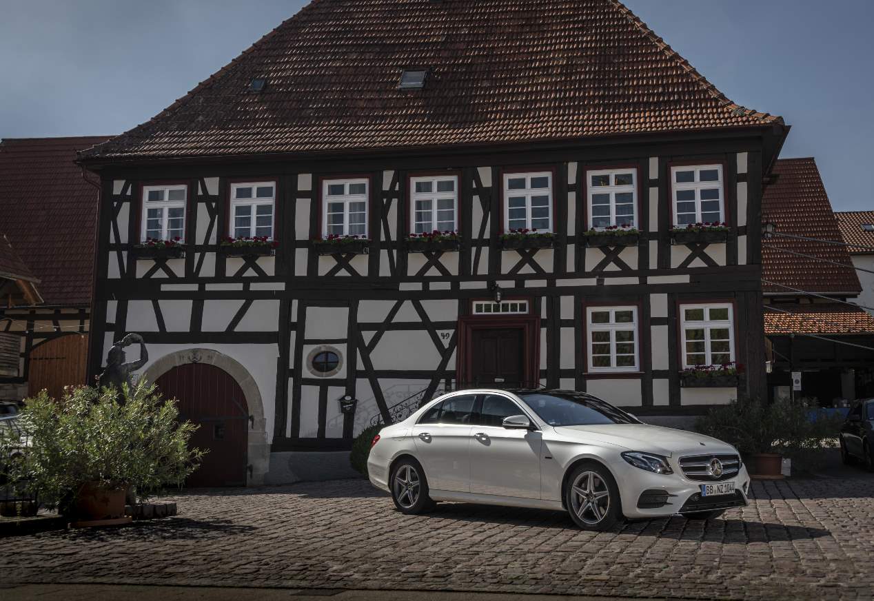 Mercedes Clase E 300 de híbrido enchufable, en imágenes