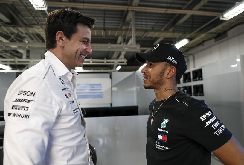 Toto Wolff con Lewis Hamilton