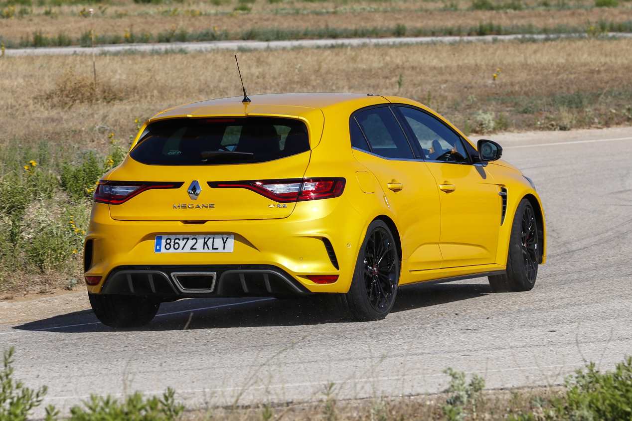 Comparativa: Honda Civic Type R, Seat León Cupra R y Renault Mégane RS Cup