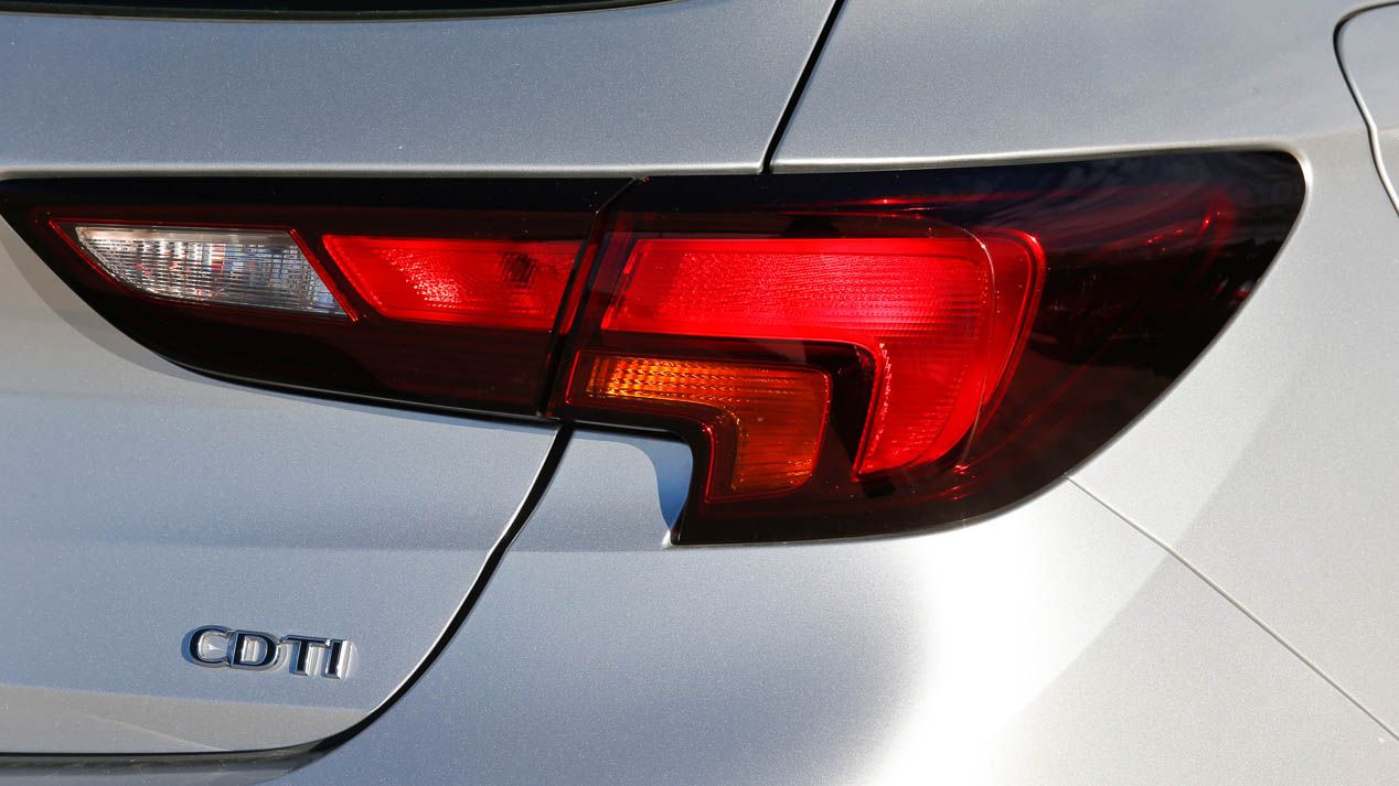 BMW Serie 1 y Opel Astra: los compactos, ¿mejor Diesel o gasolina? ¿Premium o generalista?