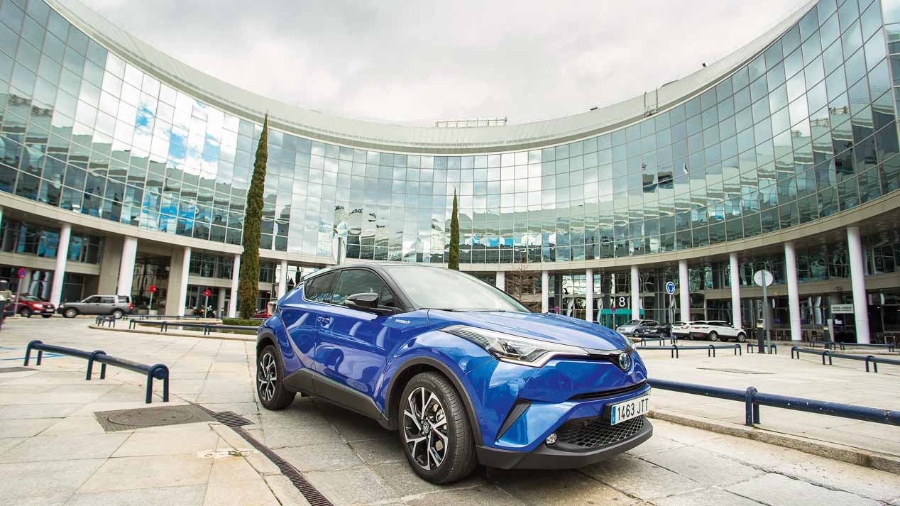 Los coches eléctricos e híbridos más vendidos en España, en imágenes