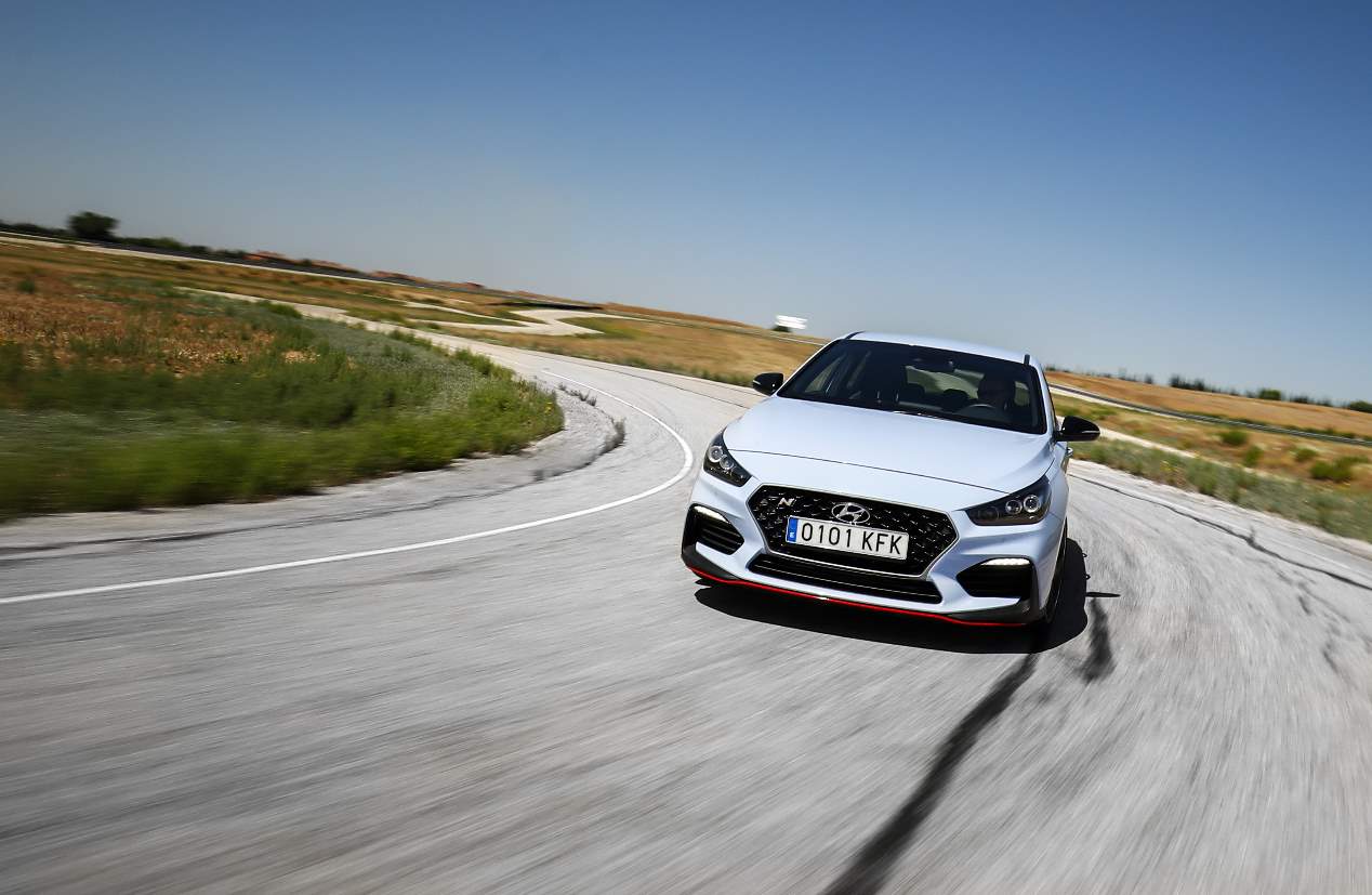 A prueba los Hyundai i30N Performance, Peugeot 308 GTi y Renault Mégane RS