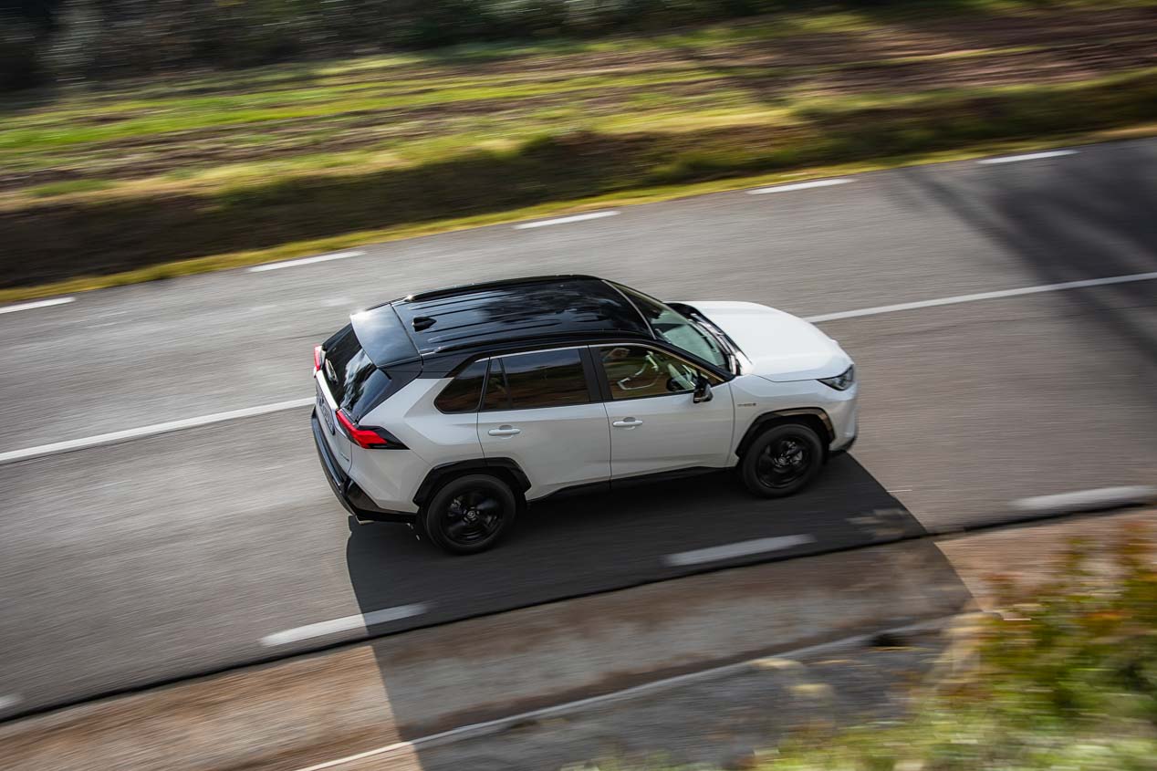 Toyota RAV4 2019, así va el SUV híbrido más eficiente