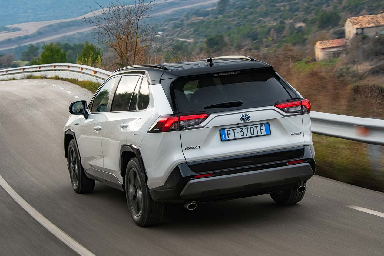 Toyota RAV4 2019, así va el SUV híbrido más eficiente