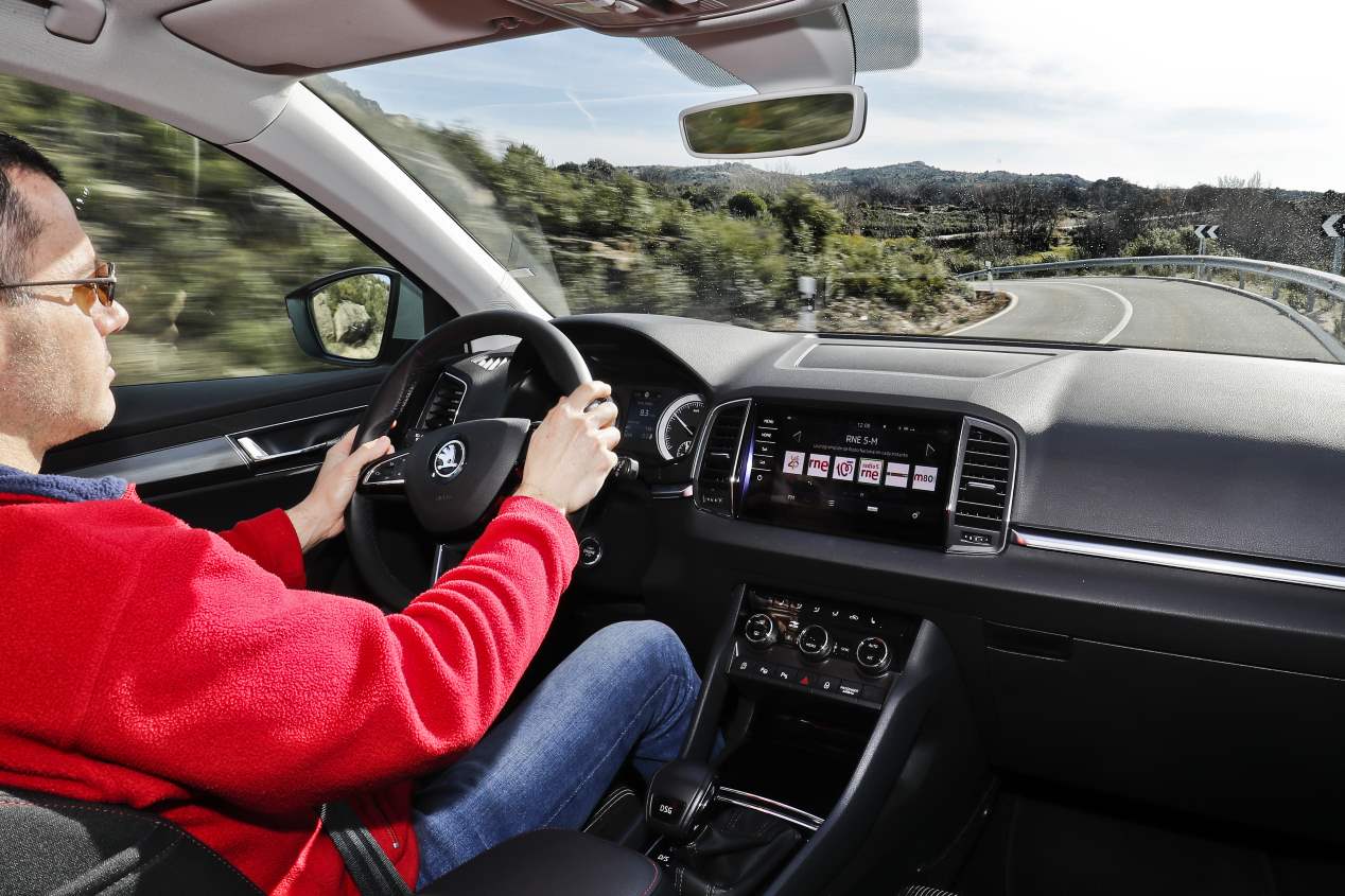 Comparativa SUV de gasolina: Nissan Qashqai DIG-T vs Skoda Karoq TSI