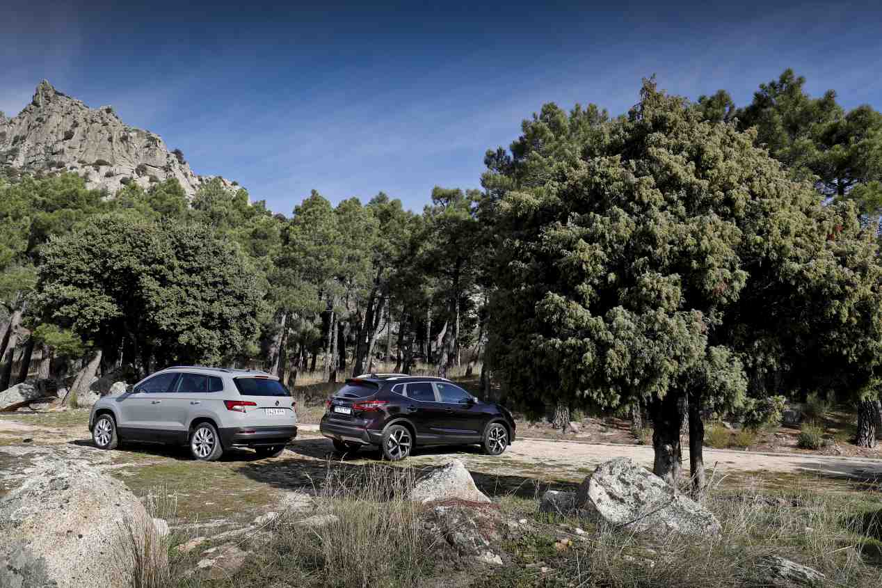 Comparativa SUV de gasolina: Nissan Qashqai DIG-T vs Skoda Karoq TSI