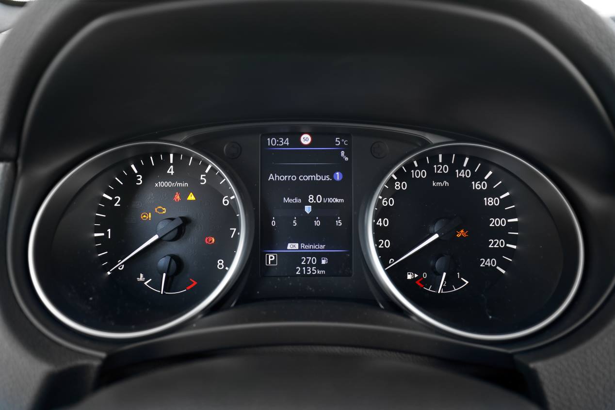 Comparativa SUV de gasolina: Nissan Qashqai DIG-T vs Skoda Karoq TSI