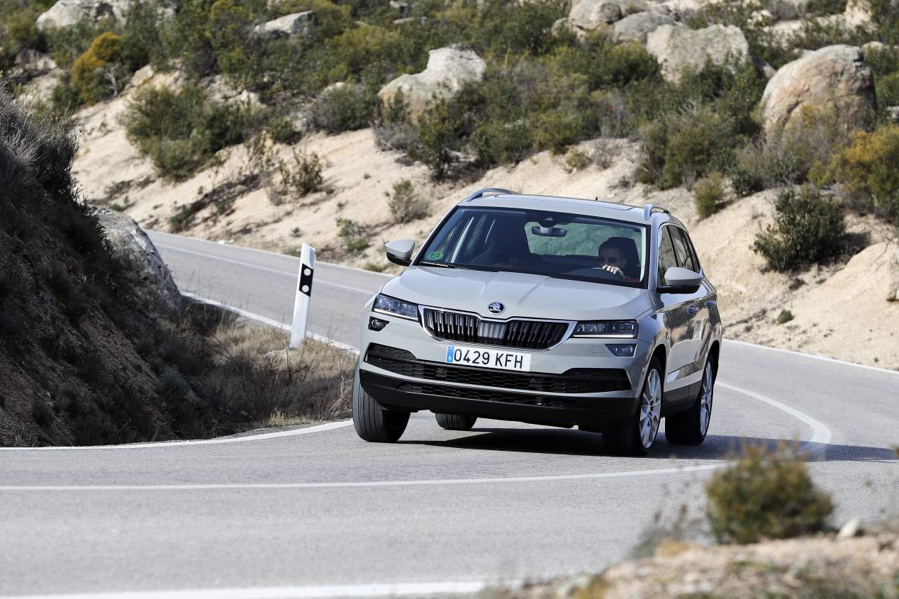 Comparativa SUV de gasolina: Nissan Qashqai DIG-T vs Skoda Karoq TSI