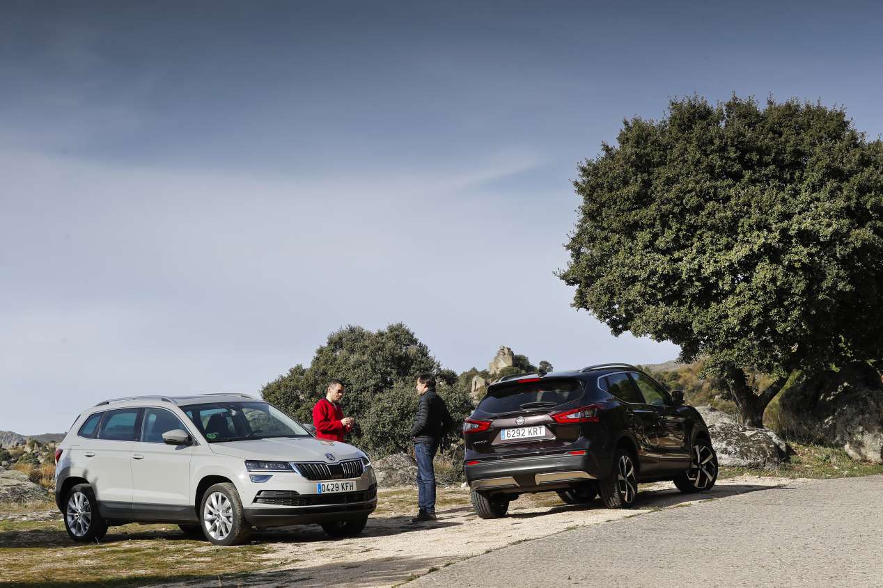 Comparativa SUV de gasolina: Nissan Qashqai DIG-T vs Skoda Karoq TSI