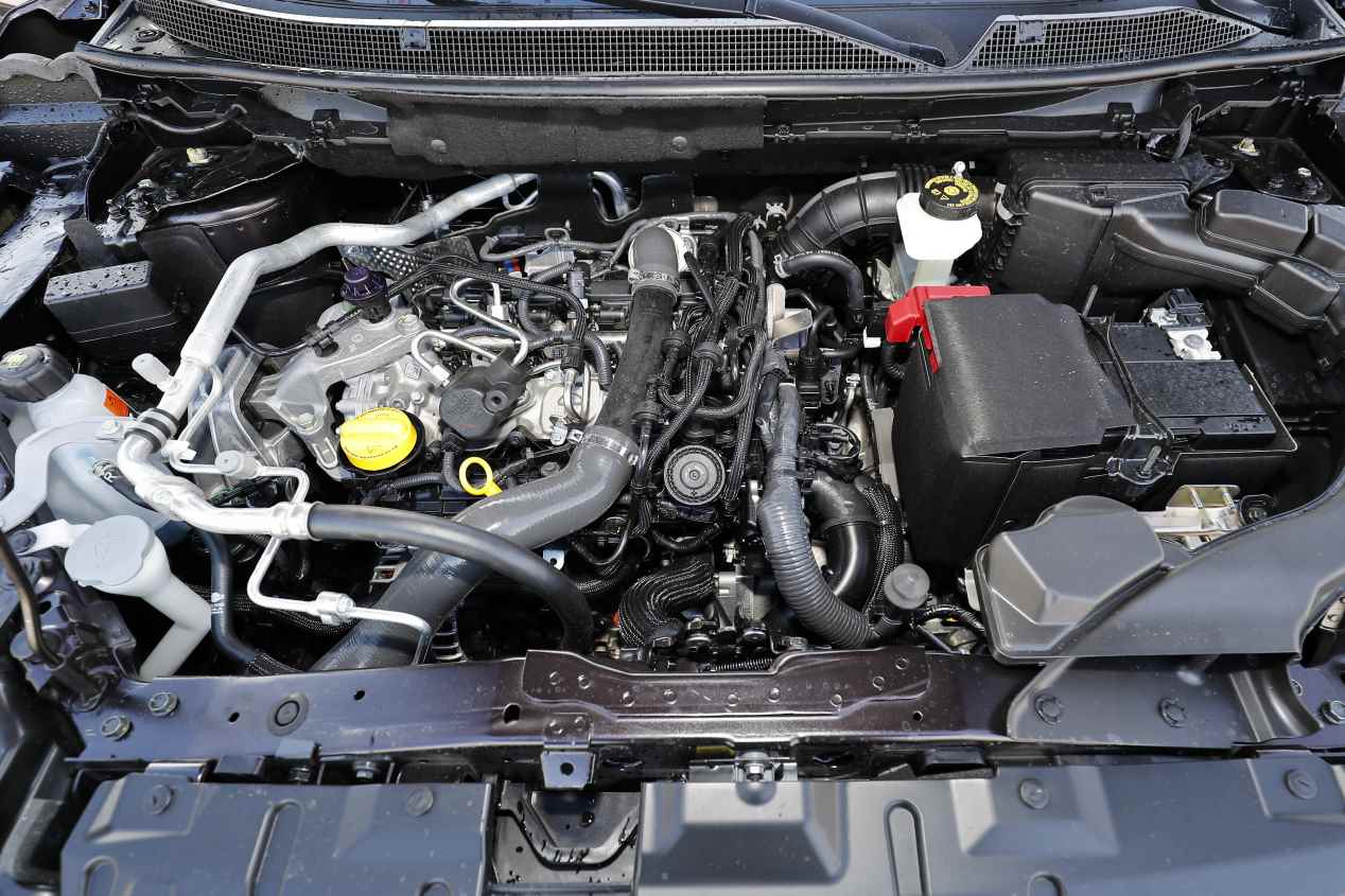 Comparativa SUV de gasolina: Nissan Qashqai DIG-T vs Skoda Karoq TSI